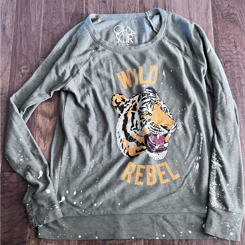 Chaser xs sweatshirt